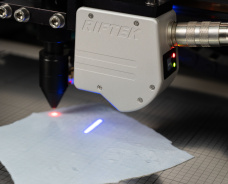 Laserowy system do pomiaru grubości i cięcia tkanki biologicznej