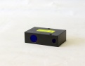 Przemysłowy laserowy czujnik triangulacyjny do bezkontaktowego pomiaru przemieszczenia i wymiarów w systemach CNC i zautomatyzowanych systemach produkcyjnych, z dostawą na całym świecie